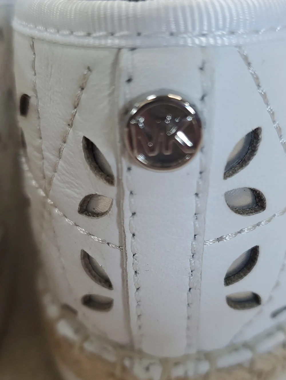 Michael Kors Womens Keaton Slip Ons. Silver Cutout Details. Size 9